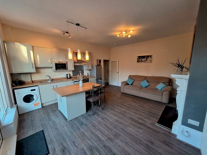 1 Bedroom Apartment To Rent In Dudley Street, Grimsby, Lincolnshire, DN31