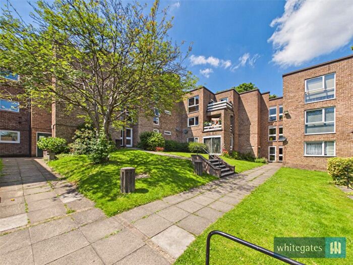 2 Bedroom Apartment For Sale In Lister Gardens, Bradford, West Yorkshire, BD8