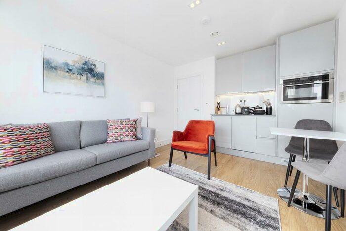 1 Bedroom Apartment To Rent In Arrowhead House, Laporte Way, Luton, LU4