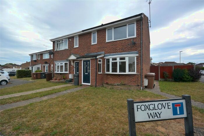 3 Bedroom End Of Terrace House To Rent In Foxglove Way, Chelmsford, CM1