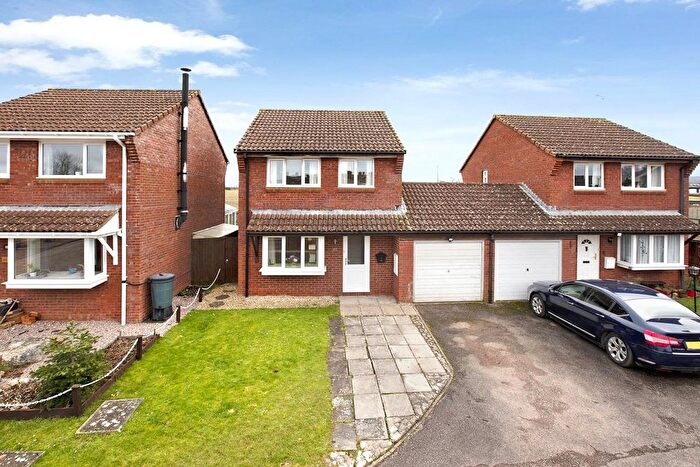 3 Bedroom Detached House For Sale In Richards Close, Wellington, Somerset, TA21