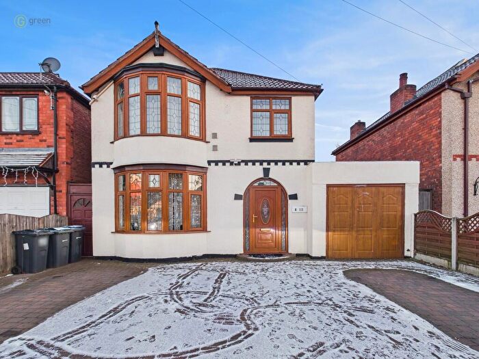 3 Bedroom Detached House For Sale In Tile Cross Road, Tile Cross, B33