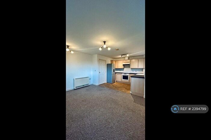 2 Bedroom Flat To Rent In Palmerston Avenue, Wilnecote, Tamworth, B77