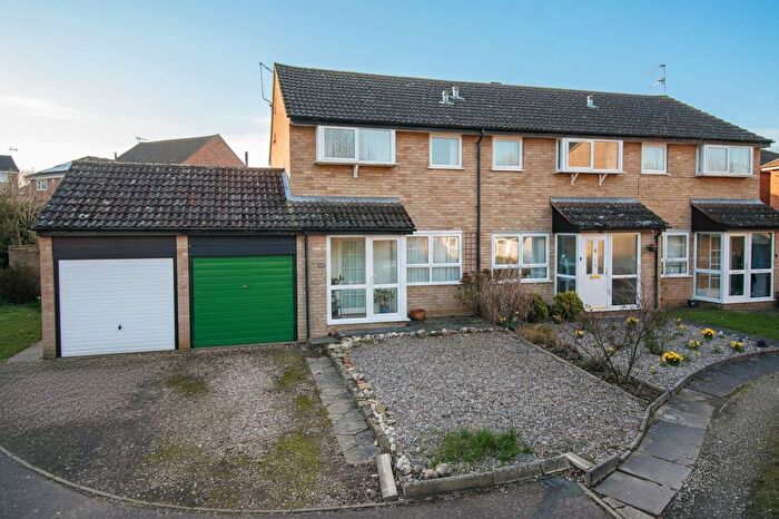 3 Bedroom End Terrace House For Sale In Berryfields, Brundall, Norwich, NR13