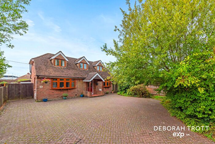 3 Bedroom Detached House For Sale In Kent Street, Mereworth, ME18