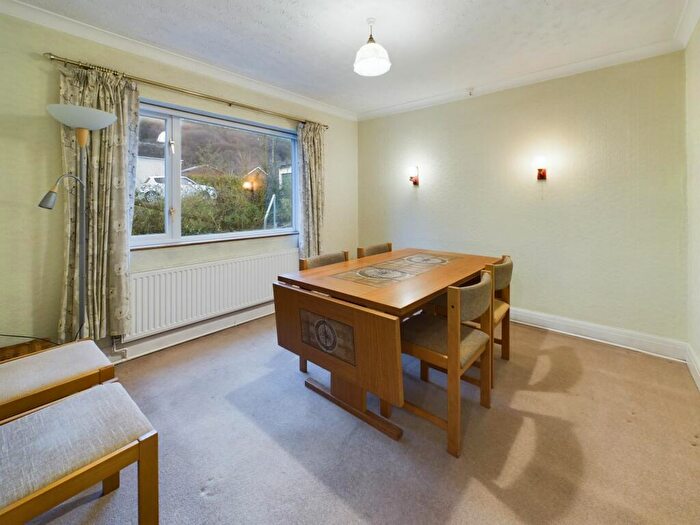 2 Bedroom Detached Bungalow For Sale In Merthyr Road, Llanfoist, NP7