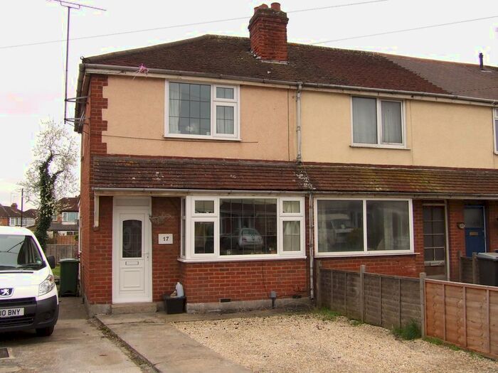 3 Bedroom Semi-Detached House To Rent In Warwick Crescent, Melksham, SN12