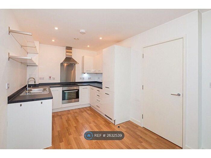 1 Bedroom Flat To Rent In Cranston Court, London, W12