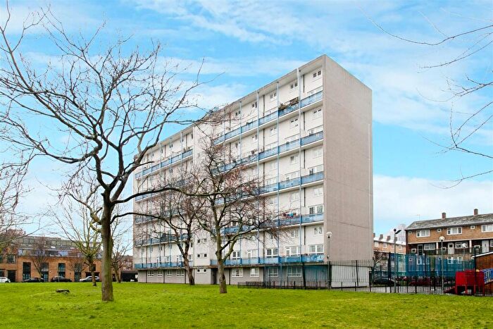 2 Bedroom Flat To Rent In Johnson House, Roberta Street, London, E2
