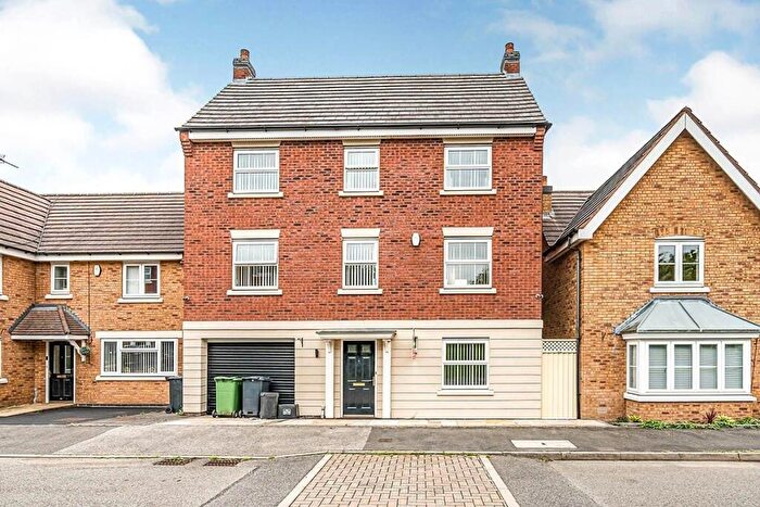 4 Bedroom Detached House To Rent In Attingham Drive, Dudley, West Midlands, DY1