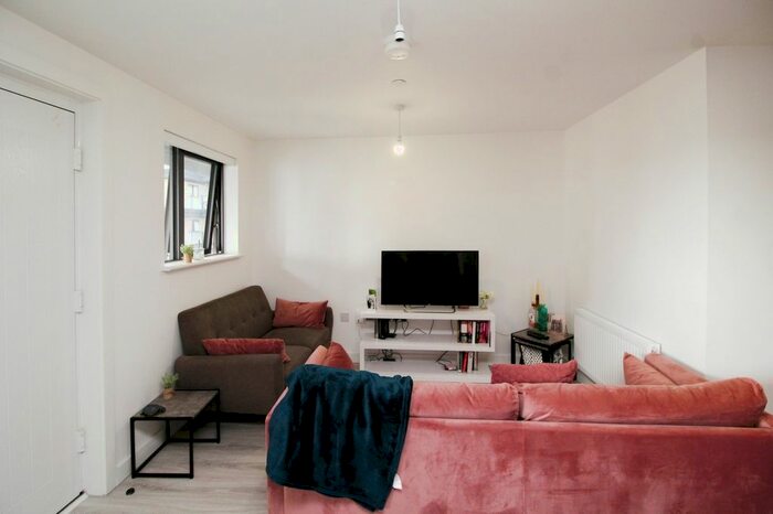 2 Bedroom Flat To Rent In Norfolk Street, Liverpool, Merseyside, L1