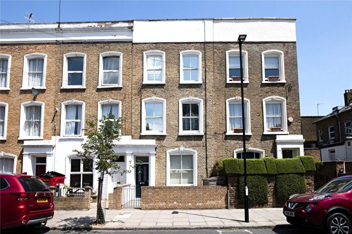 3 Bedroom Flat To Rent In Eburne Road, London, N7