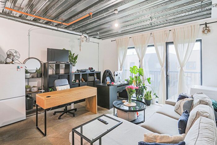1 Bedroom Flat For Sale In Happy Walk, Leeds, West Yorkshire, LS9