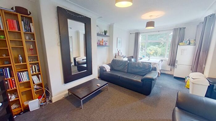 5 Bedroom Semi Detached House To Rent In Richmond Road, Hyde Park, Leeds, West Yorkshire, LS6