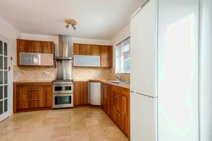 4 Bedroom Terraced House To Rent In Buckingham Road, Richmond, TW10