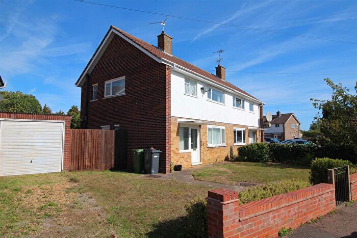 3 Bedroom Semi-Detached House For Sale In Berkeley Road, Peterborough, PE3