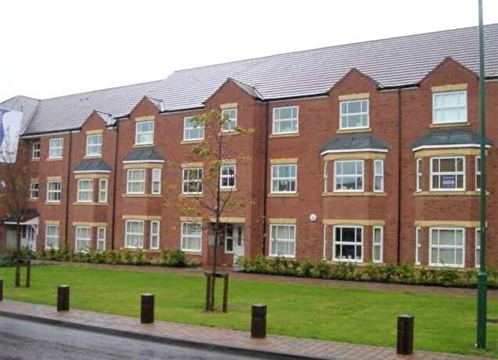2 Bedroom Apartment To Rent In Wharf Lane, Solihull, West Midlands, B91