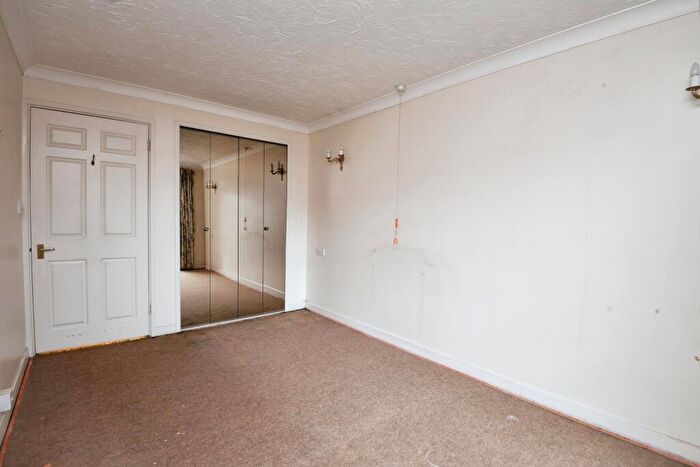1 Bedroom Apartment For Sale In Brandreth Court, Harrow, HA1