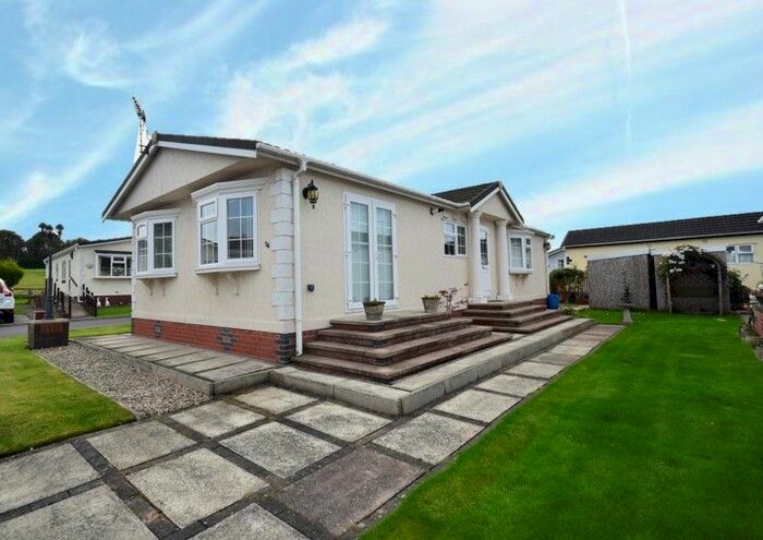 3 Bedroom Mobile/park Home For Sale In Grindley Brook, Whitchurch, SY13