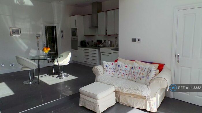 4 Bedroom Terraced House To Rent In Coronation Road, Southville, Bristol, BS3