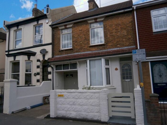 2 Bedroom Terraced House To Rent In Gillingham Road, Gillingham, ME7