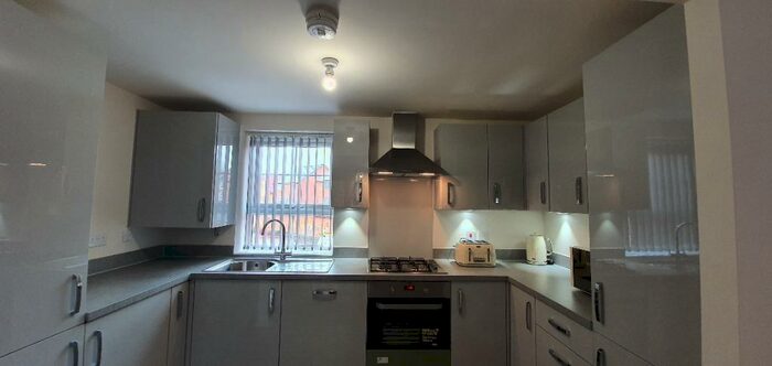 2 Bedroom Flat To Rent In Mistle Court, Tile Hill, Coventry, CV4