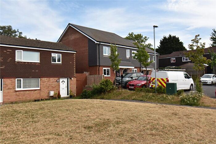 3 Bedroom End Of Terrace House For Sale In Kettlewell Court, Swanley, BR8