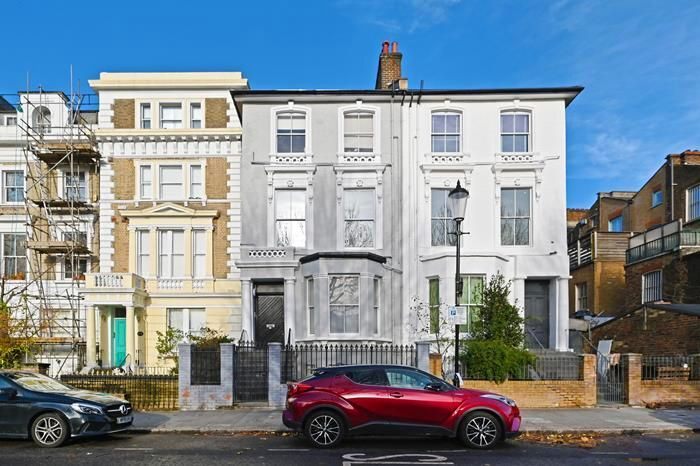 2 Bedroom Flat To Rent In Cambridge Gardens, London, W10