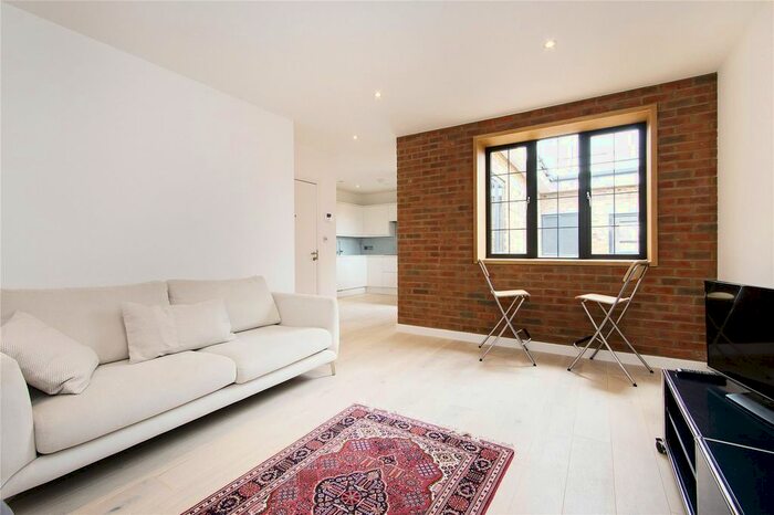 1 Bedroom Flat To Rent In Chevron Apartments, St. James's Road, London, SE1