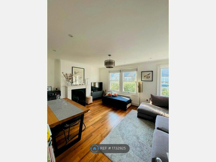 2 Bedroom Flat To Rent In Bradiston Road, London, W9