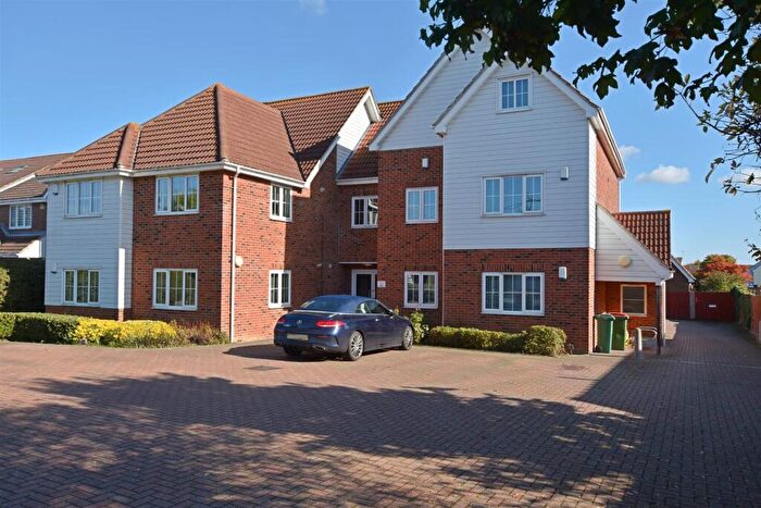 2 Bedroom Apartment For Sale In Hullbridge Road, South Woodham Ferrers, CM3