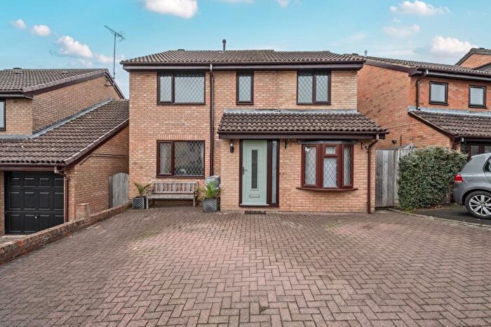 4 Bedroom Detached House For Sale In Chervil Close, Swindon, Wiltshire, SN2