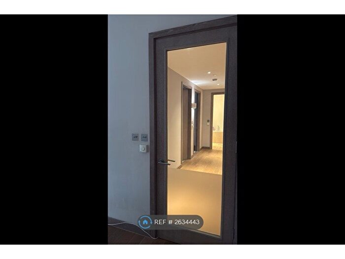 2 Bedroom Flat To Rent In Dray House, London, SW18