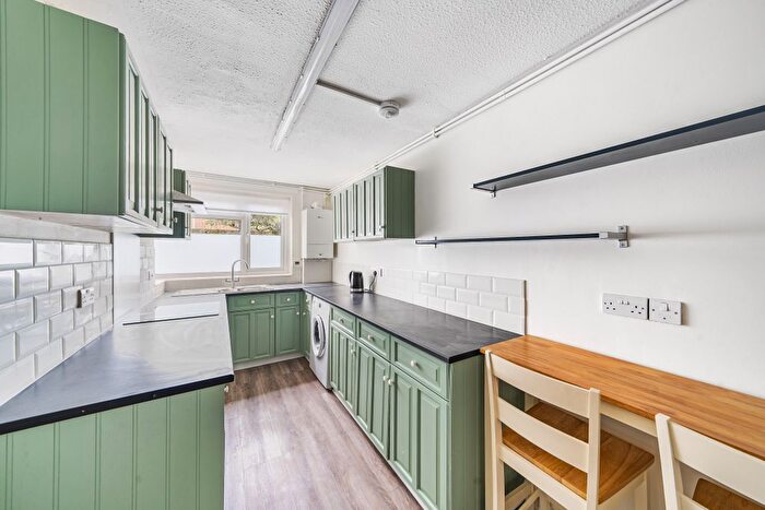 2 Bedroom Flat To Rent In Annesley Walk, N19