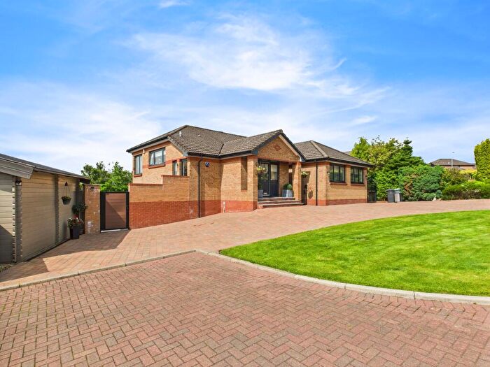 5 Bedroom Detached House For Sale In Kairnhill Court, Lanark, ML11