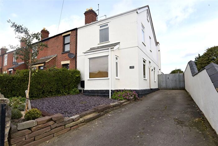 4 Bedroom End Of Terrace House For Sale In Hucclecote Road, Gloucester, Gloucestershire, GL3