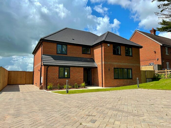 5 Bedroom Detached House For Sale In Millstone Meadow, Charing, Ashford, TN27