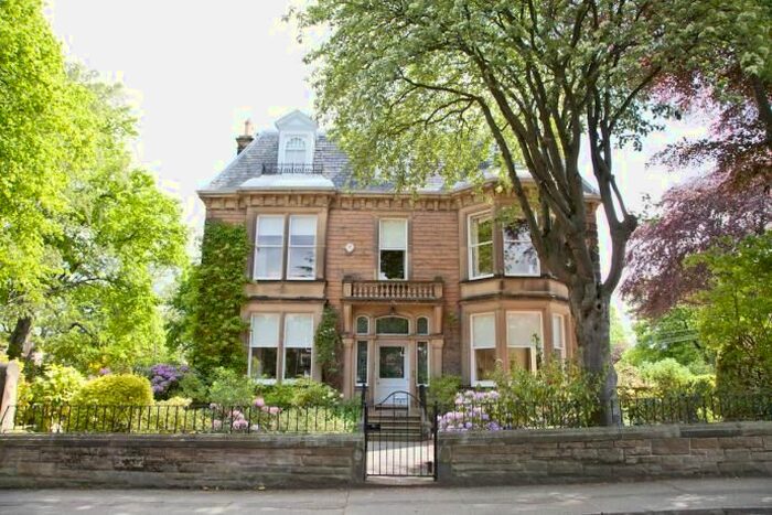 3 Bedroom Flat To Rent In Oswald Road, Edinburgh EH9