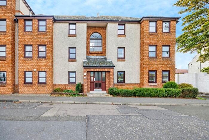 2 Bedroom Flat For Sale In The Paddock, Musselburgh, East Lothian, EH21
