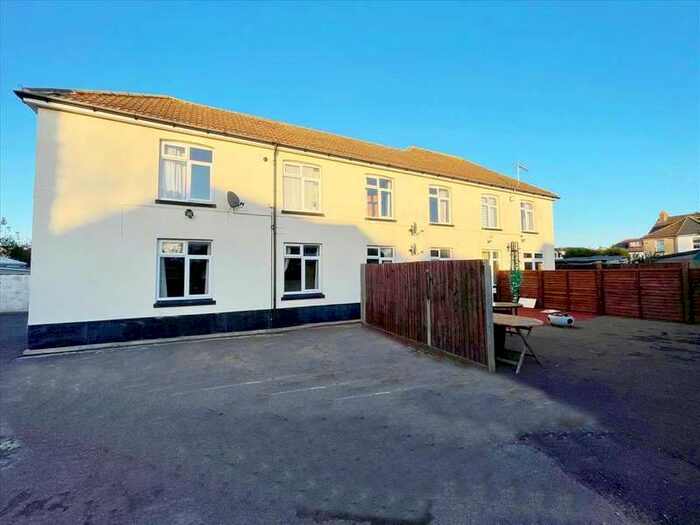 1 Bedroom Apartment To Rent In Canford Road, Wallisdown, Bournemouth, BH11