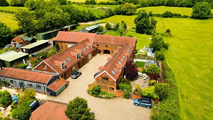 4 Bedroom House For Sale In Manor Farm Mews, Dockenfield, Farnham, Surrey, GU10