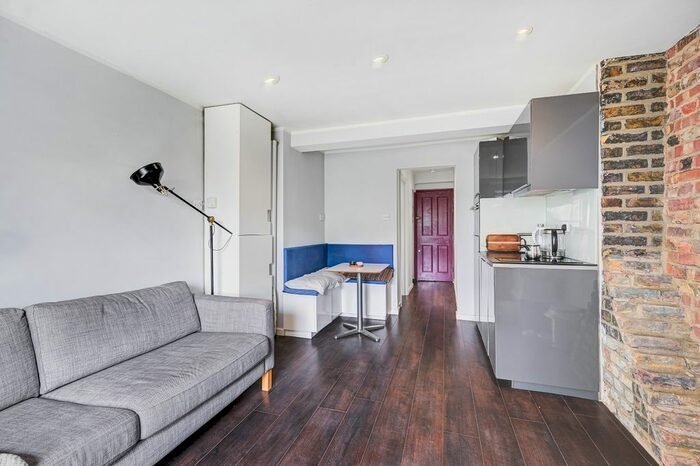 1 Bedroom Flat To Rent In Philbeach Gardens, London, SW5