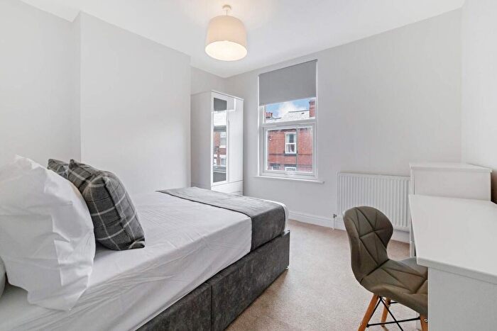 2 Bedroom House To Rent In Lichfield Road, Nottingham, NG2