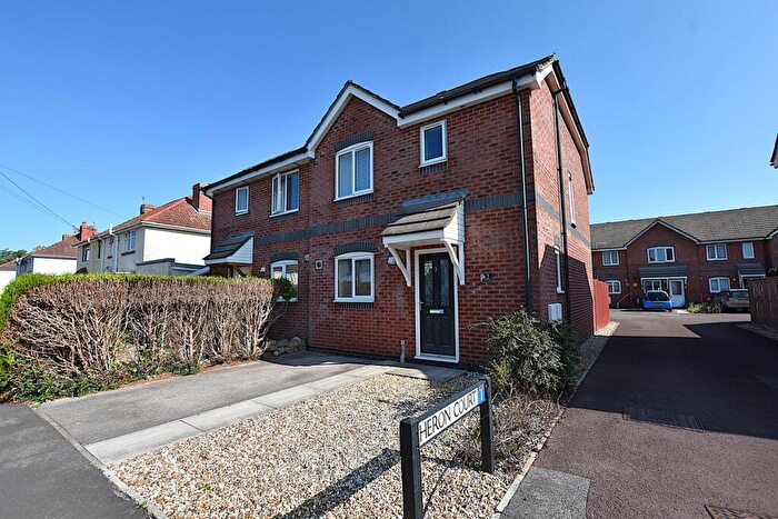 3 Bedroom Semi-Detached House For Sale In Knowles Road, Clevedon, BS21