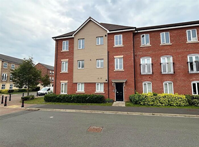 2 Bedroom Flat To Rent In Holme Place, Selby, YO8