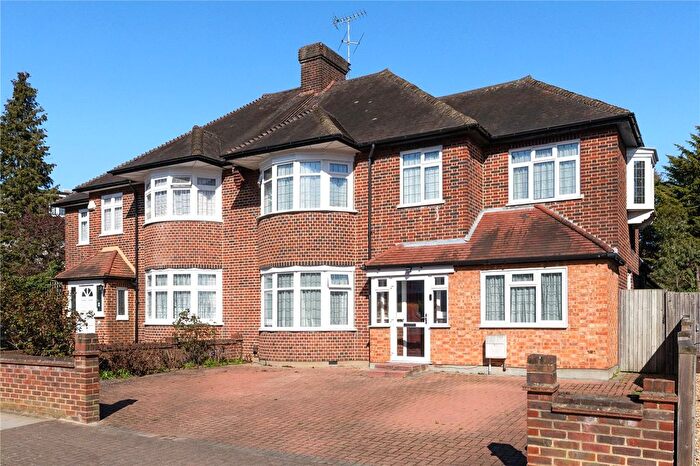 5 Bedroom Semi-Detached House For Sale In Viewfield Road, London, SW18