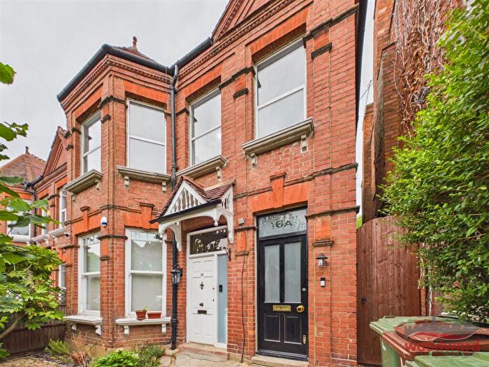 2 Bedroom Flat To Rent In Butler Avenue, Harrow, HA1