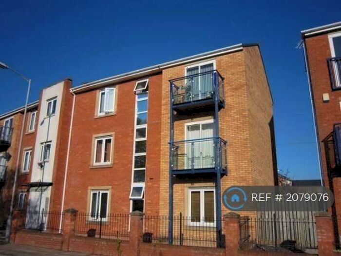 3 Bedroom Flat To Rent In St Wilfrids St, Manchester, M15