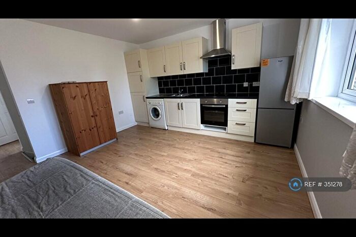 1 Bedroom Flat To Rent In Southgate, London, N14