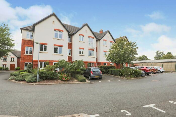 2 Bedroom Flat For Sale In Rowleys Court, Sandhurst Street, Oadby, Leicester, LE2